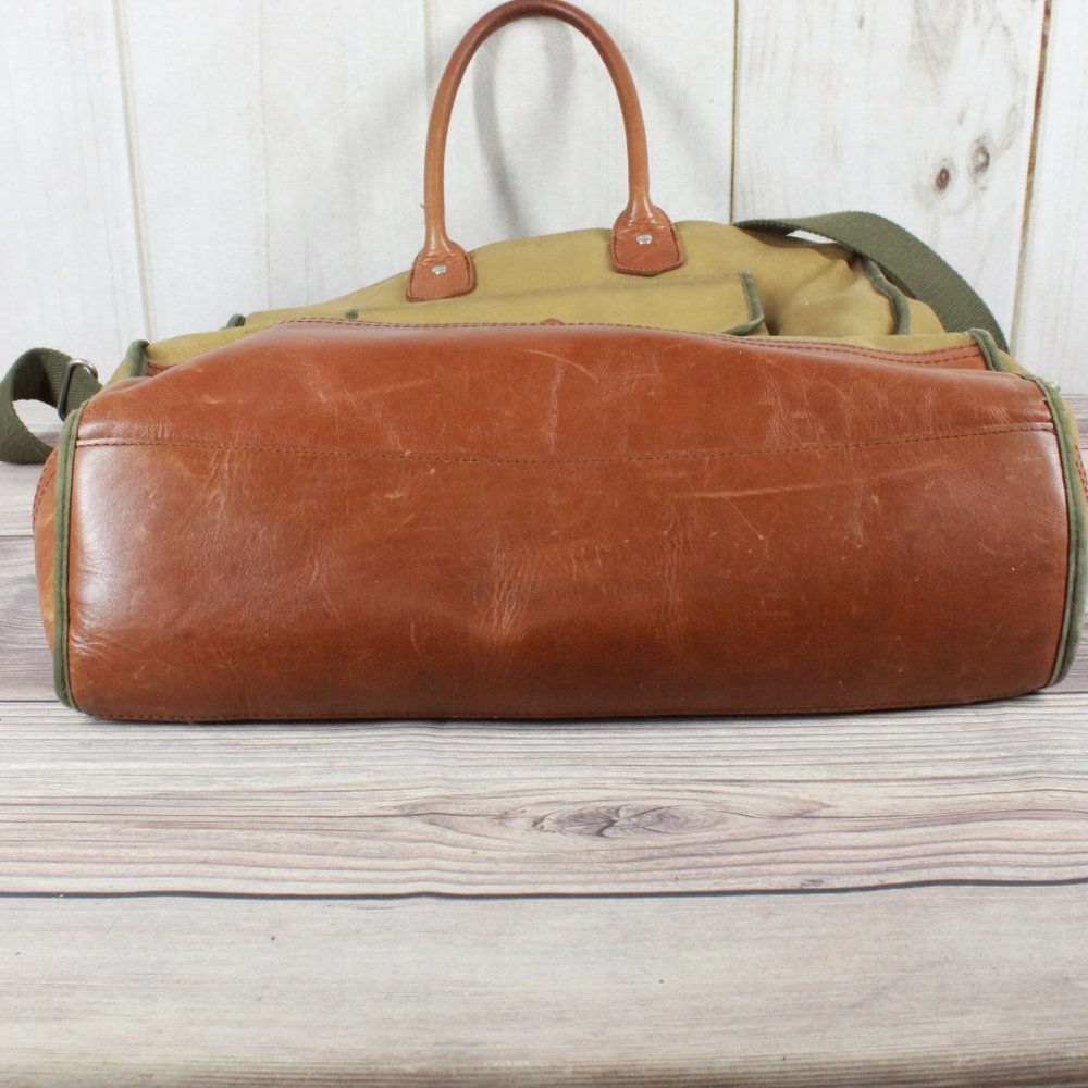 BROTHER'S BRAY Zippered Tote With Shoulder Strap - Picture 11 of 12